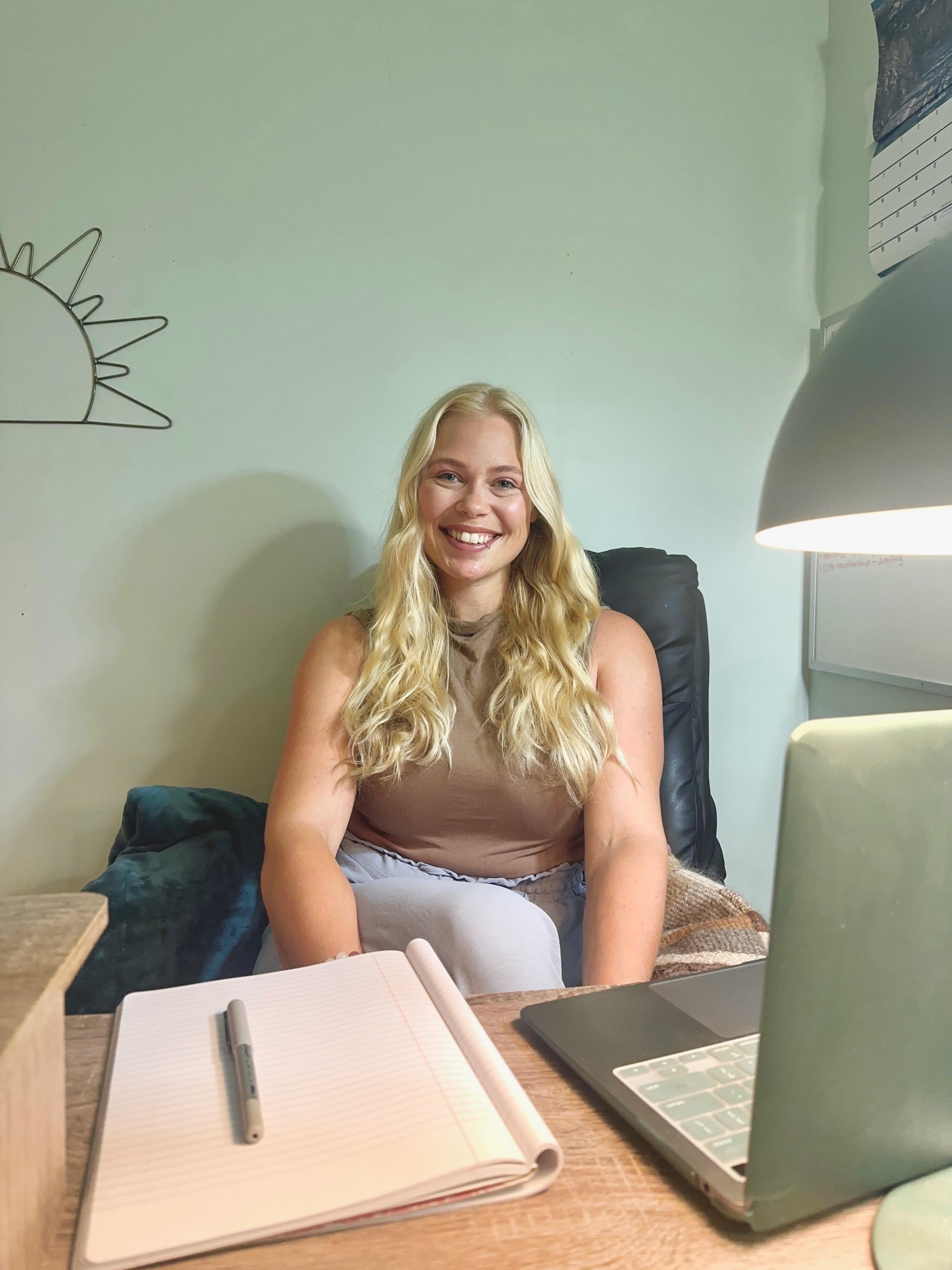 Emerald Weninger, MACP, CCC, online therapist in Duncan, BC